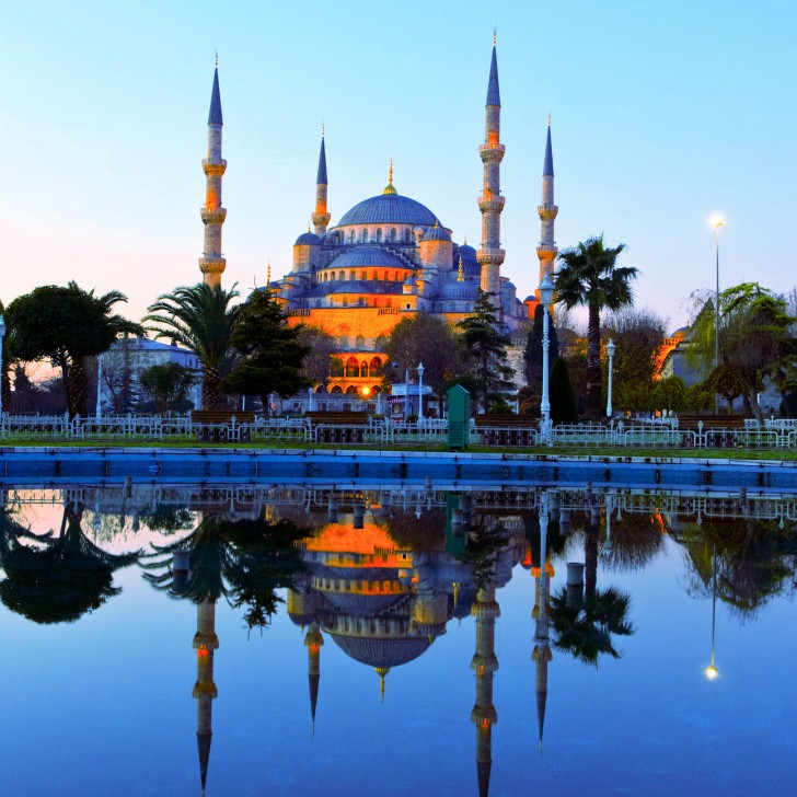 Blue_Mosque_Istanbul_Turkey_07-728x7281